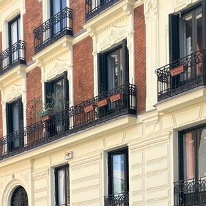 Meet your Posher, Yasmine